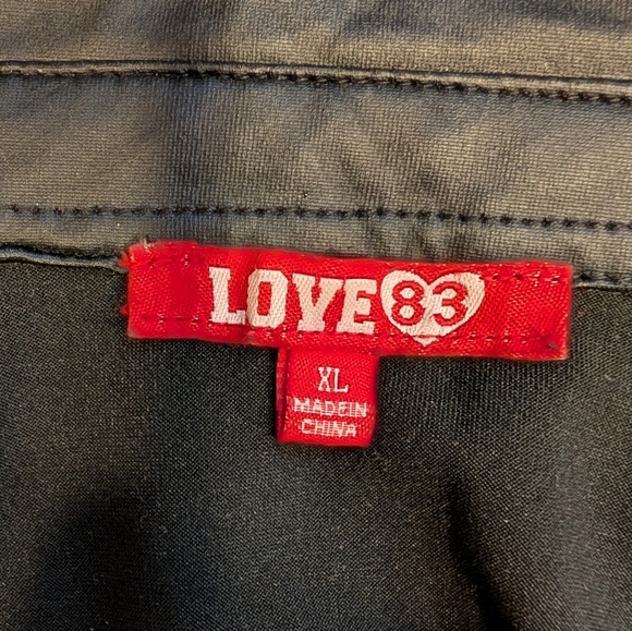 Black Faux Leather Sleek Long Sleeve Low-Cut Mini Shirt Dress - Picture 7 of 7